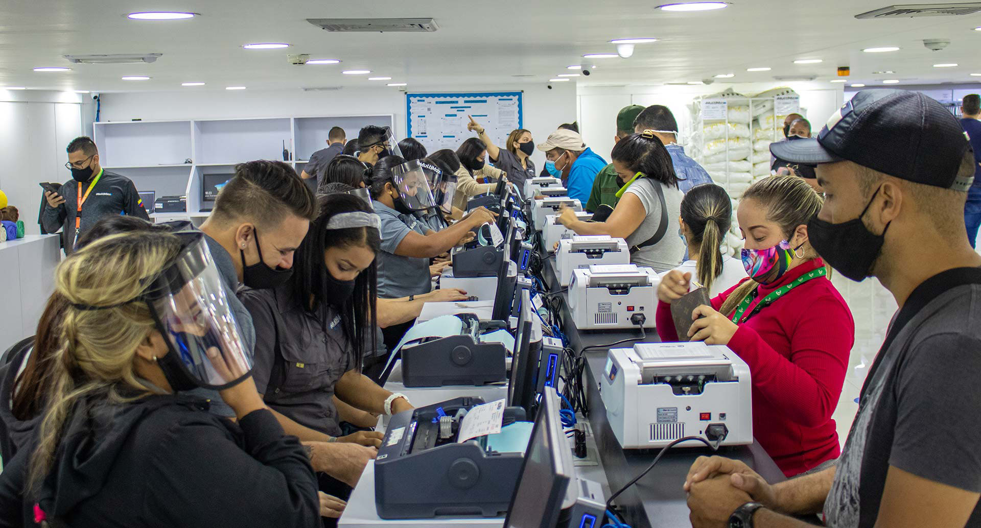 Multimax Los Ilustres - imagen 1